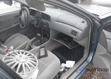 2000 Nissan Altima Gle/Gxe/Se/Xe z USA, uszkodzony, nr VIN 1N4DL01D3YC184263